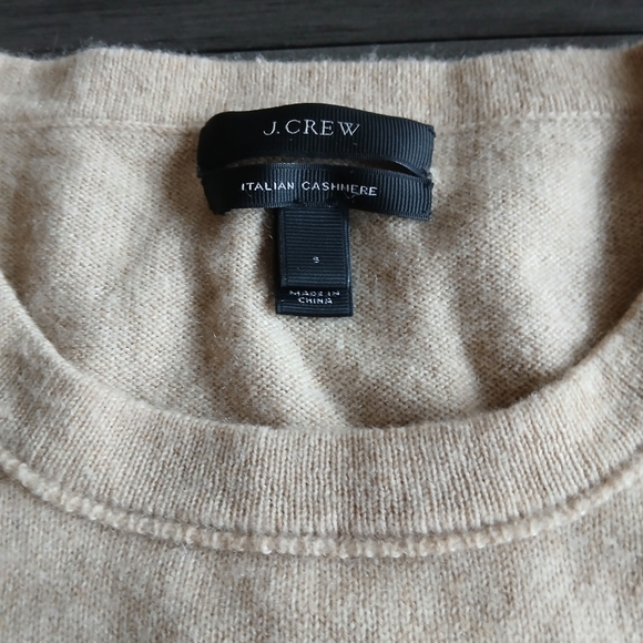 J Crew Italian Cashmere Women's Beige Sweater. Excellent condition size S - Picture 3 of 3